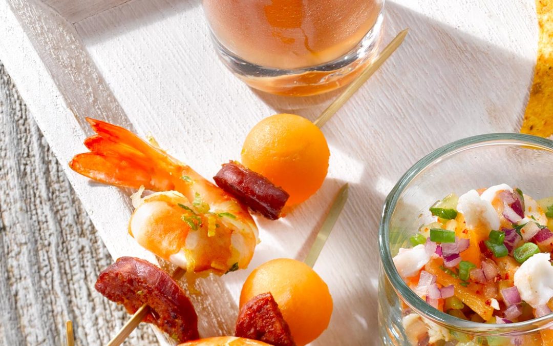 Mini-brochettes melon, chorizo, crevettes